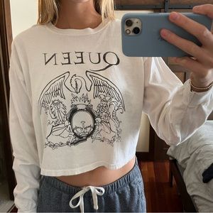 Urban outfitters long sleeve Queen tee